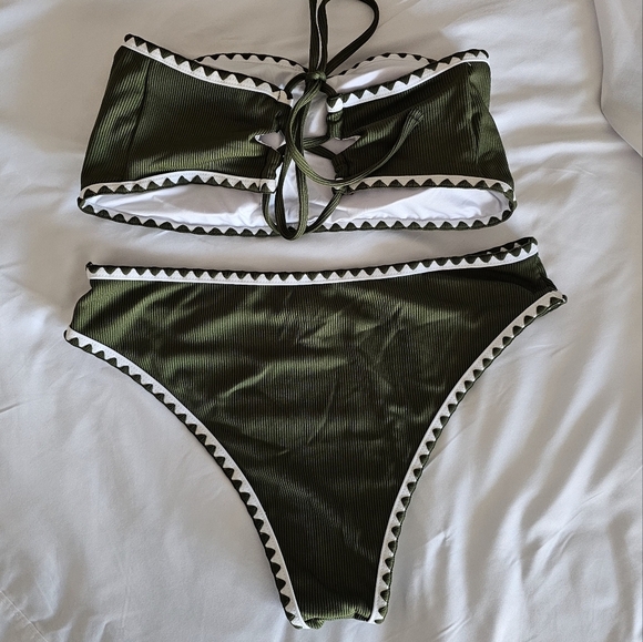 🆕 Medium Strapless Bandeau Bikini Set Green Textured Lace-Up NWOT - Picture 5 of 5